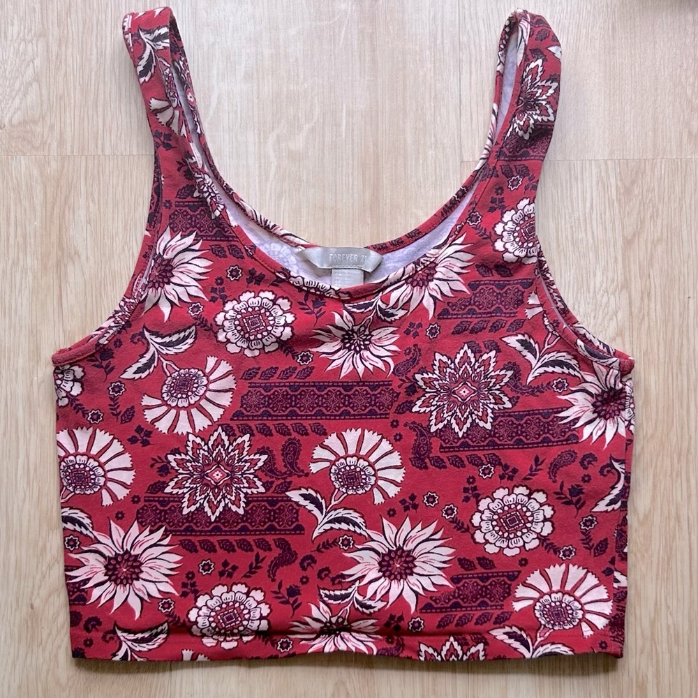 Fitted Floral Crop Top